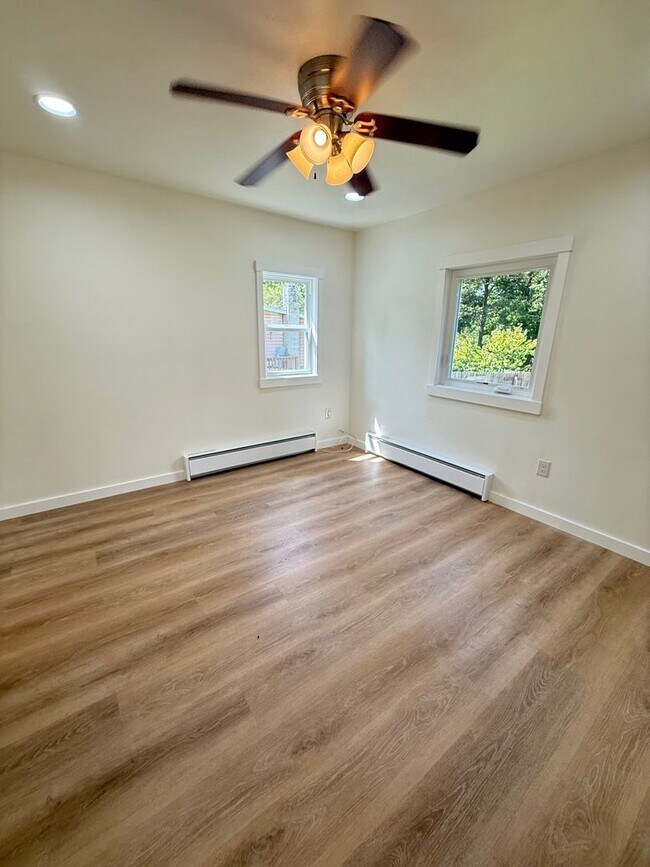 Foto del edificio - 1 Bedroom House in Tranquil Setting With L...