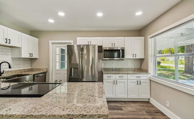 Building Photo - 7012 Filbert Ln
