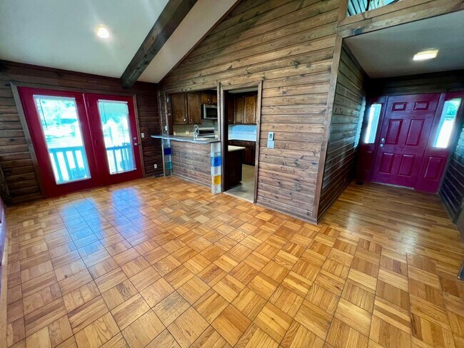 Foto del edificio - Cabin Style Home on Equestrian Farm *Priva...
