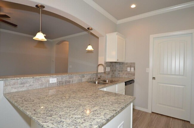 Building Photo - 301 Sullivan's Way