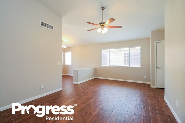 Building Photo - 44 E Coral Bean Dr