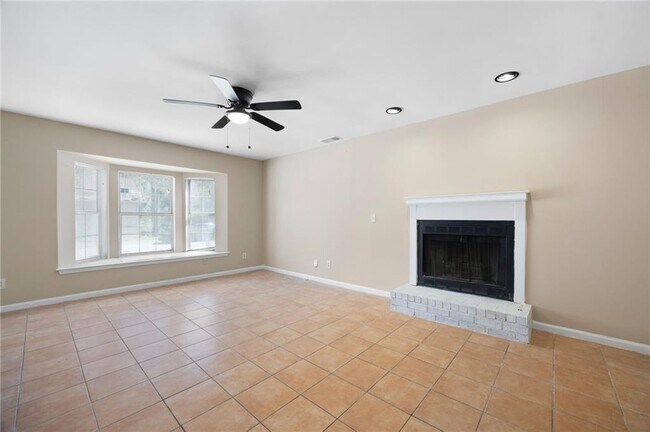 Foto del edificio - 2898 Lakemont Dr SW