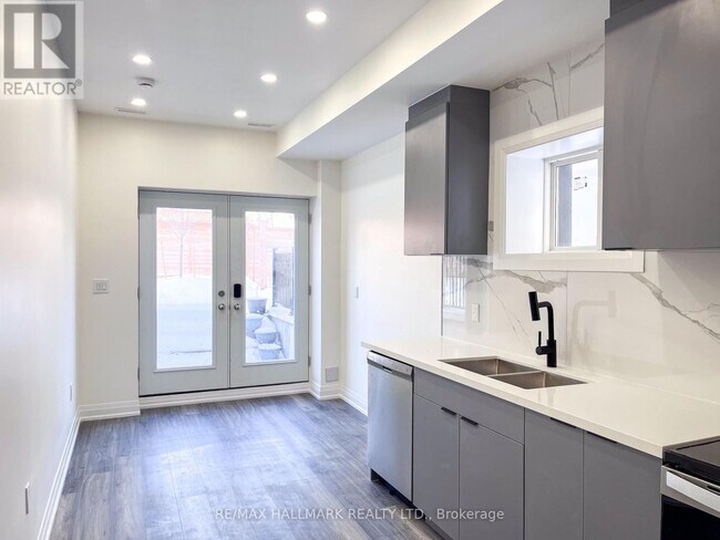 Building Photo - 22 Direzze Ct