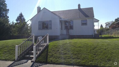 Building Photo - 4003 N Hawthorne St