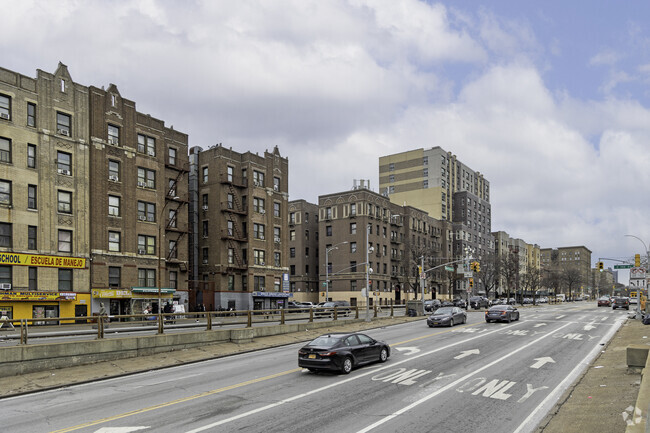 Contexto - 2565 Grand Concourse