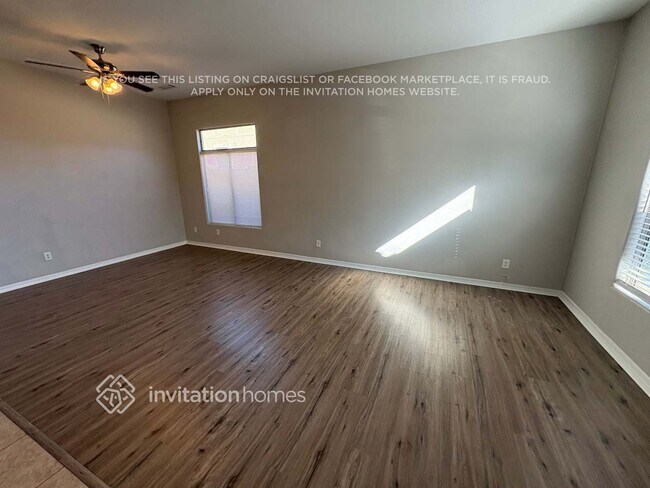 Foto del edificio - 29422 W Whitton Ave