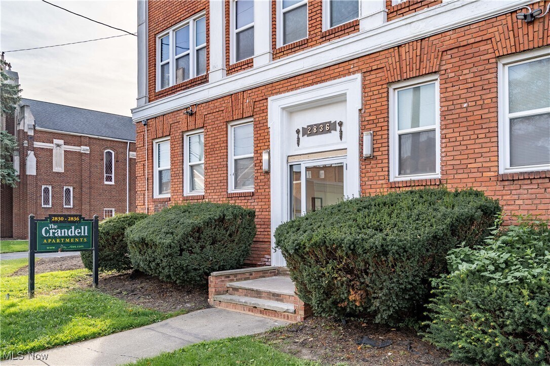 2836 E 130th St Cleveland, OH 44120 – photo 2