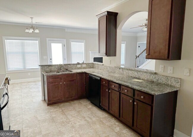 Building Photo - 225 Sanctuary Dr