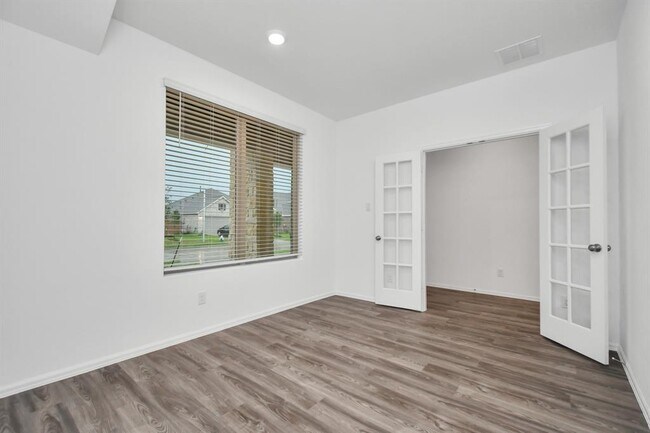 Building Photo - 5123 Winslow Grv Dr