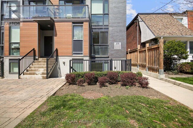 Photo du bâtiment - 370 Wallace Ave