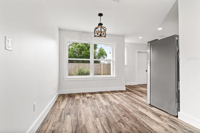 Foto del edificio - 215 W Sunset Ave