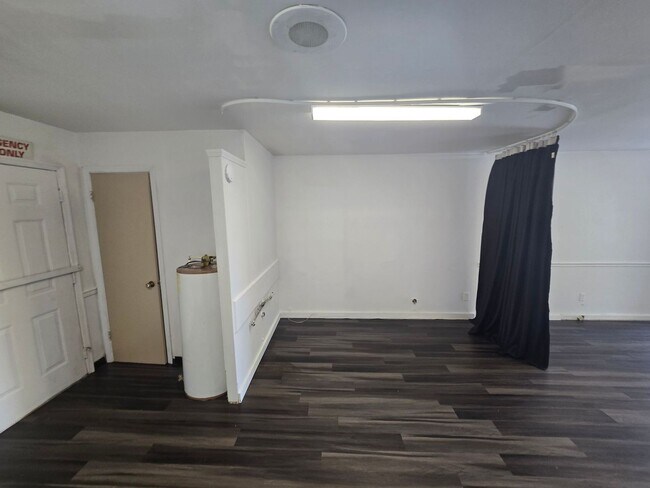 Foto del edificio - 25225 Harwell Dr