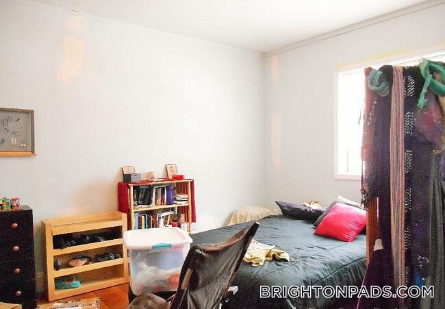 Building Photo - 40 Orchard Rd