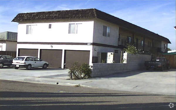 Building Photo - 410 Zenith St