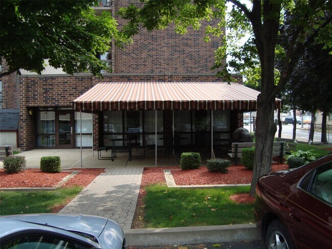 Foto del edificio - 1826 Monongahela Ave