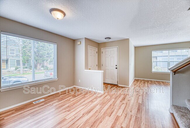 Foto del edificio - 1383 NE Dutch Ln