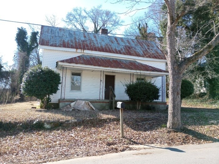 Primary Photo - 3 Bedroom in Gray Court