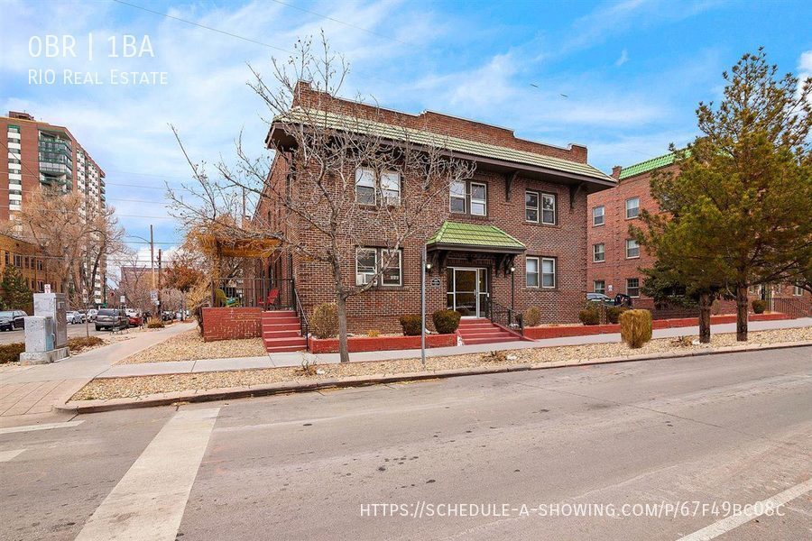 Primary Photo - Cozy Studio Available in Cap Hill
