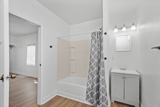 Photo - Charming 3 bedroom home in West Mifflin av...