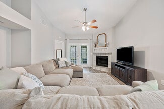 Building Photo - 3568 Raintree Ln