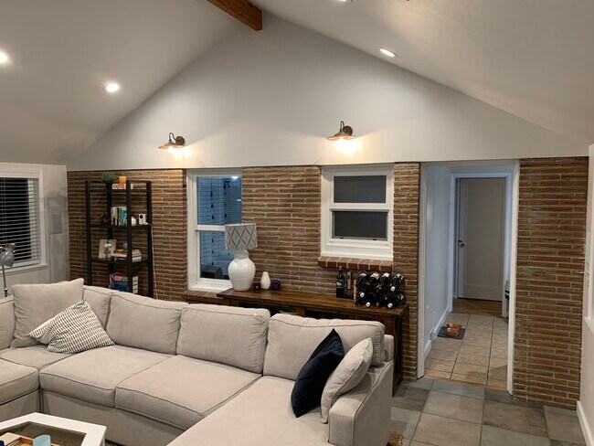 Bonus room showing entrance to kitchen - 13727 1st Ave NE