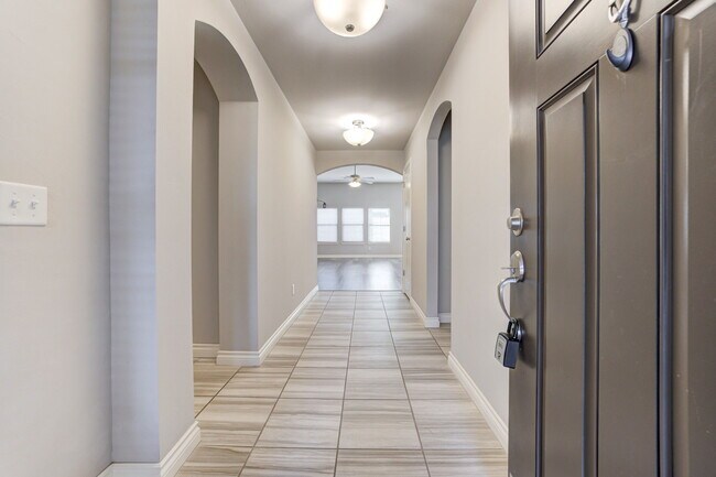 Foto del edificio - 806 Barbaroot Dr