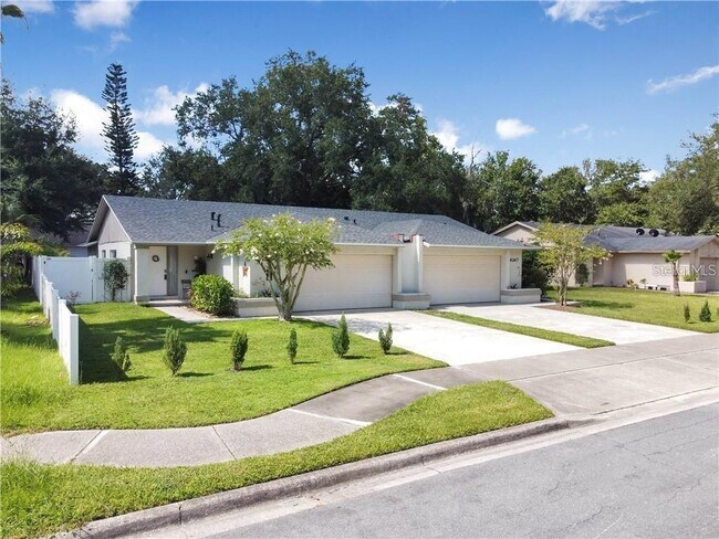 Building Photo - 6269 Sandcrest Cir