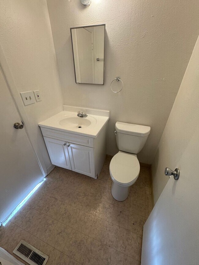 Foto del edificio - 2425 Verde Dr