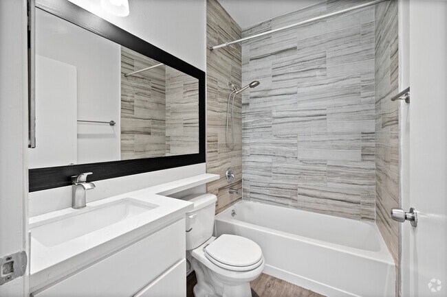 2BD, 2BA - 1,100SF - Primary Bathroom - Hoover Hilltop