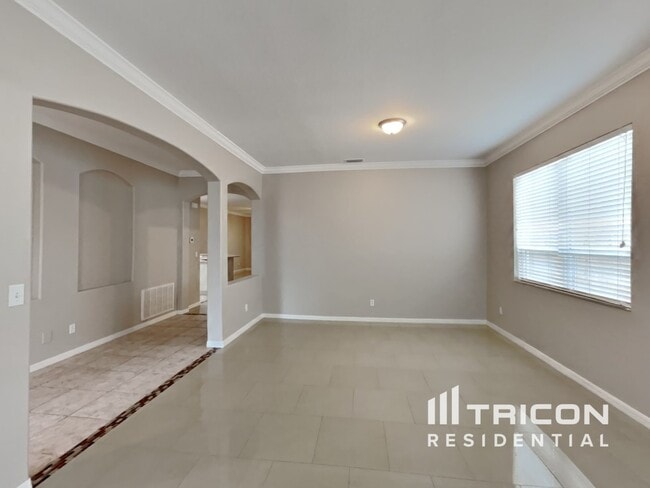 Building Photo - 1142 Barclay Wood Drive Ruskin FL