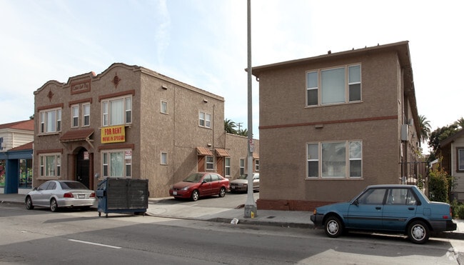 Building Photo - 1730 E. 7th St. #1