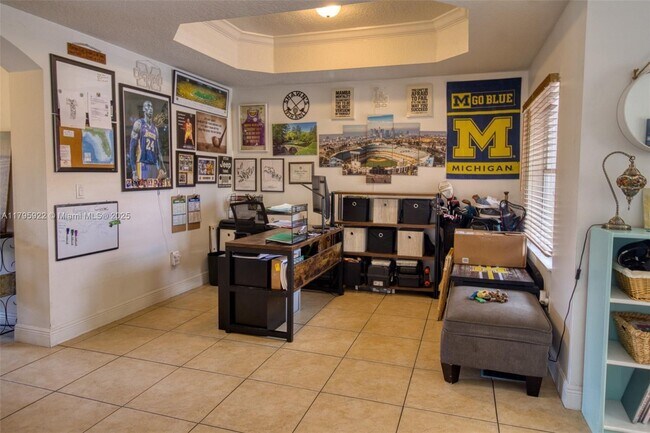 Foto del edificio - 4930 Windward Way