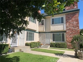 Building Photo - 656 Lemar Park Dr