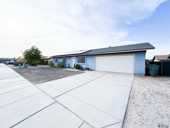 Foto del edificio - 8558 E 38th Ln