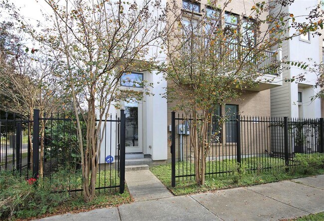 Foto del edificio - 2103 Mason St
