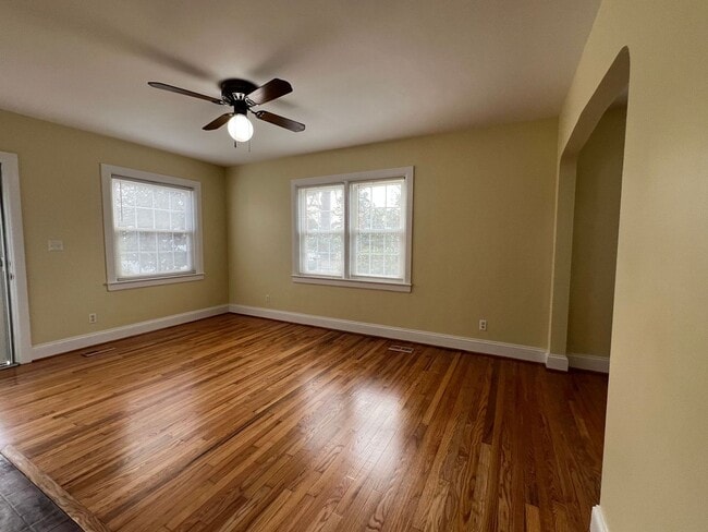 Foto del edificio - Charming 3 bedroom home in the Downtown area