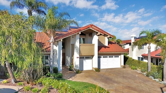 Building Photo - 25151 Via Playa