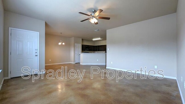 Foto del edificio - 7016 Cameron Park Rd