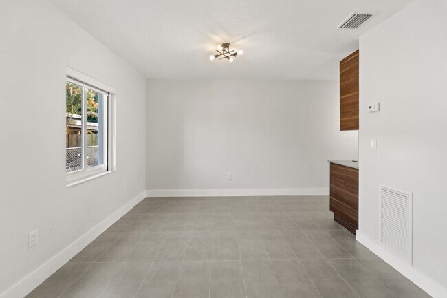 Foto del edificio - 3502 SW 25th St