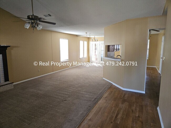 Foto del edificio - Cozy 3 Bed/2 Bath Home in Barling