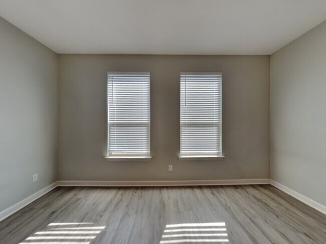 Building Photo - 9329 Belle River Trl