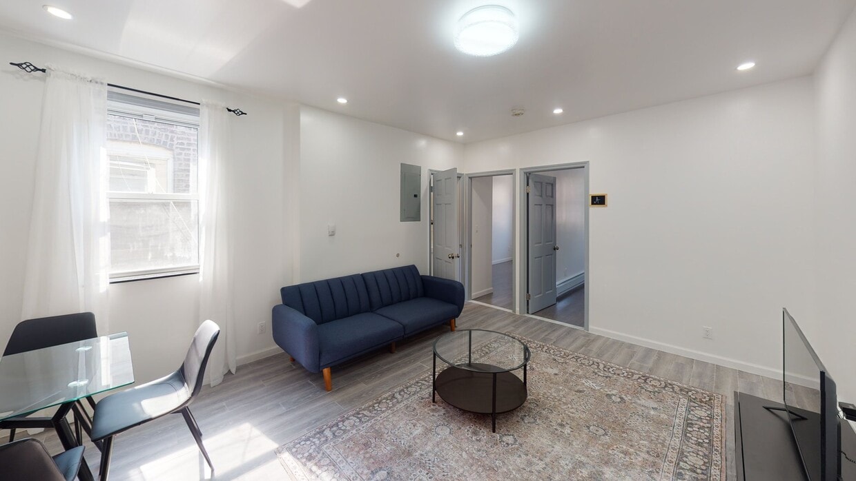 Photo - Private bedroom in 4 bed/2 bath Home