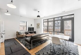 Building Photo - 1219 W Gunnison St