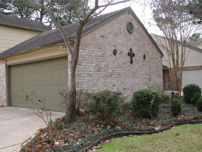 Building Photo - 1119 Rennie Dr
