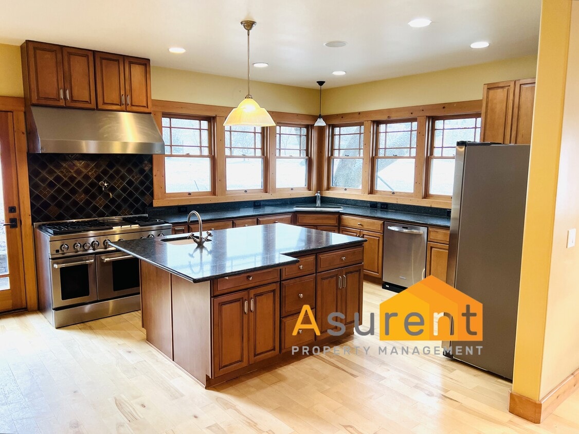 2760 Siskiyou Blvd, Ashland, OR 97520 House Rental in Ashland, OR