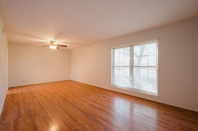 Foto del edificio - For Lease - 4040 Lakeside - Odessa TX