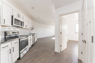 Interior Photo - Lilac Pointe