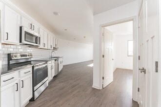 Interior Photo - Lilac Pointe