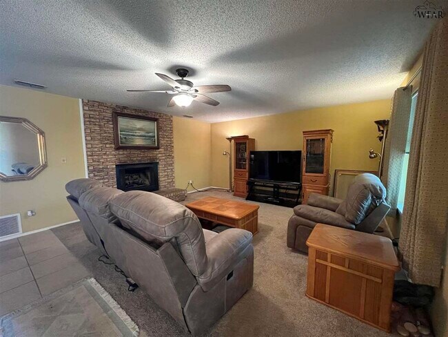 Foto del edificio - 2108 Selma Dr