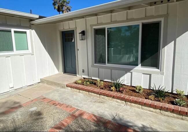 Building Photo - 845 La Mirada Ave